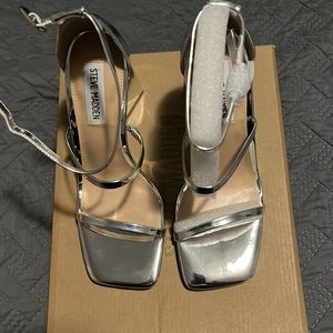 Steve Madden block heel sandal